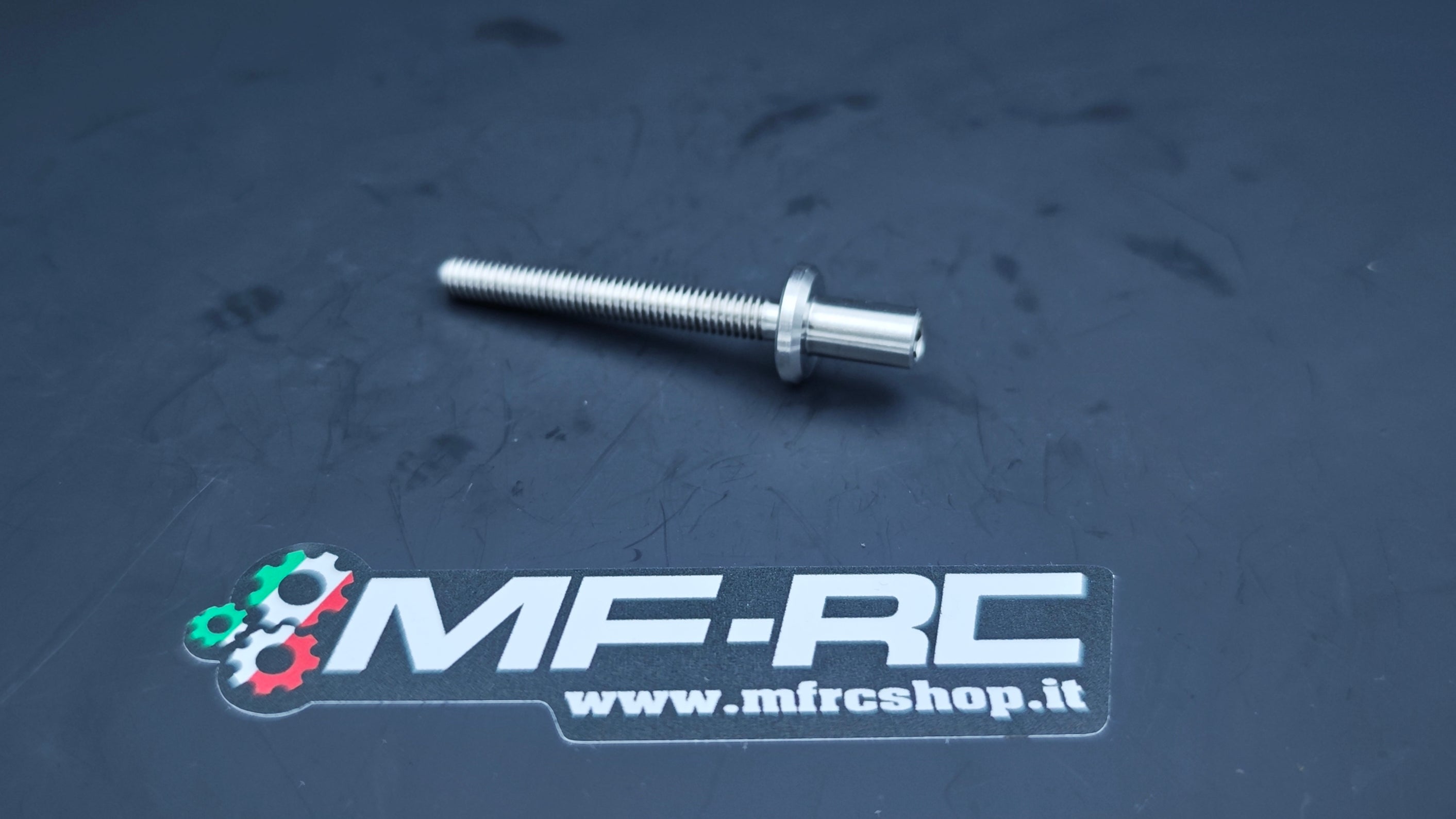 Vite per regolazione cinghia accessori Peugeot 106 / Citroen Saxo